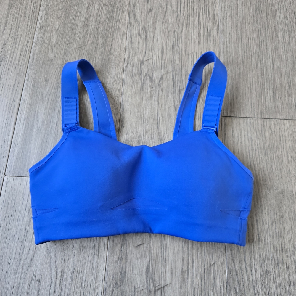 lululemon athletica Swift Speed Sports Bra In Cerulean Blue. 32B/C High Support